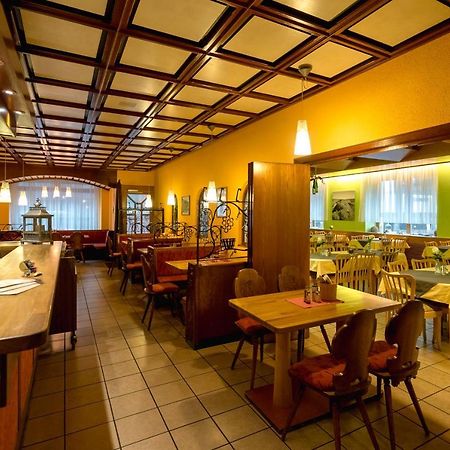 Central-Hotel Трабен-Трарбах Екстер'єр фото